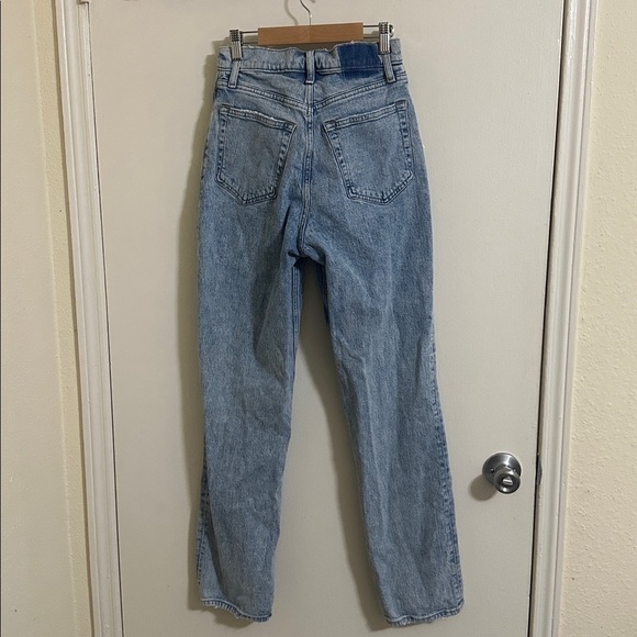 EUC Abercrombie & Fitch Curve Love 90s Straight Ultra High Rise Jeans - Picture 4 of 4